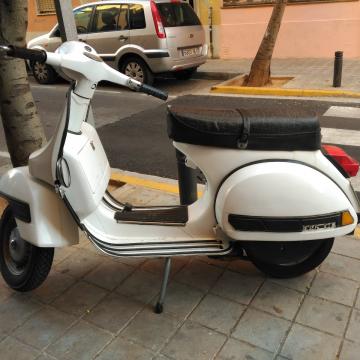 **SOLD** Vespa-125cl-PX125-1983 **SOLD**