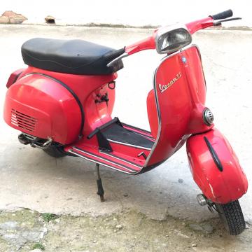 Vespa 160gt. £1600